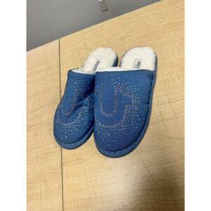 True Religion Women's Size M 6½ - 7½ Slip-on Faux Fur Slippers Rhinestones Blue